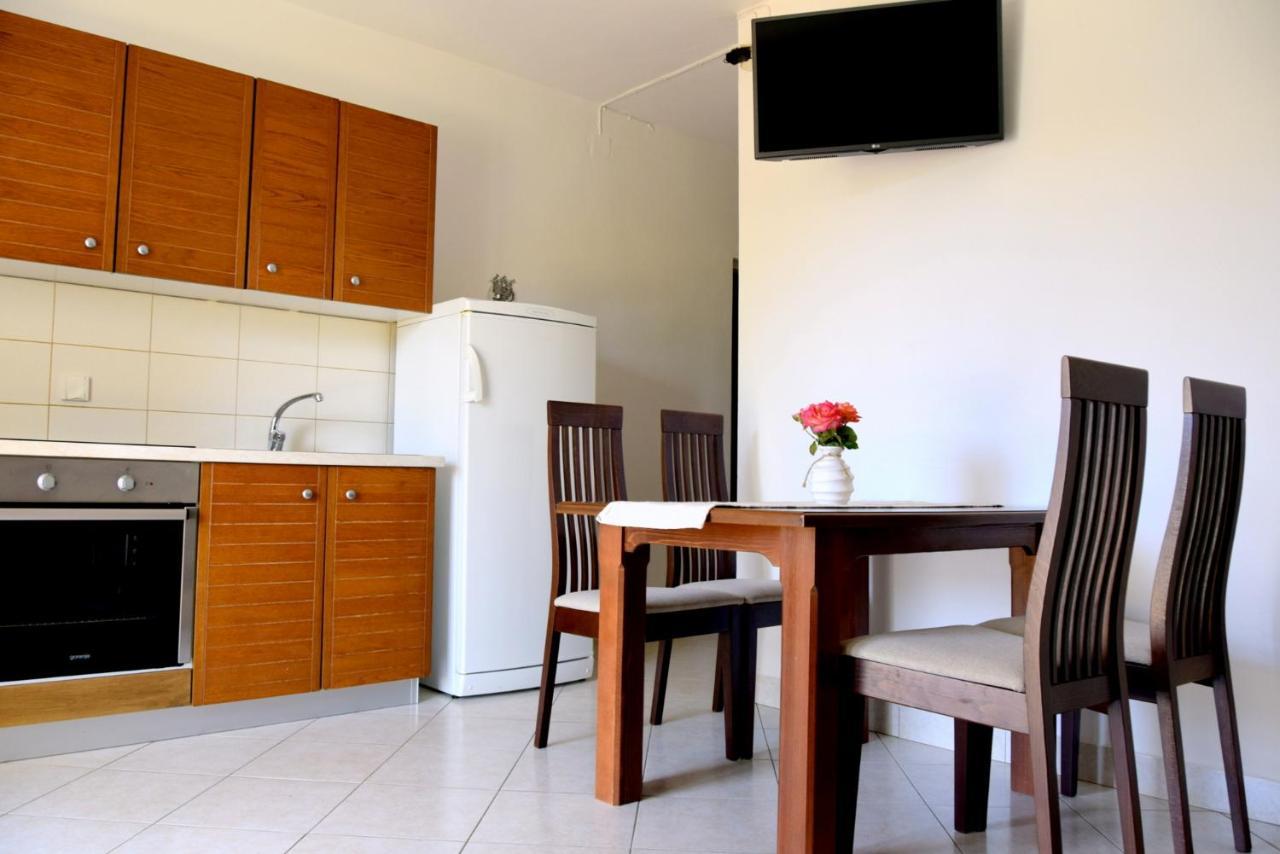 James Bond Apartments Palit Екстер'єр фото