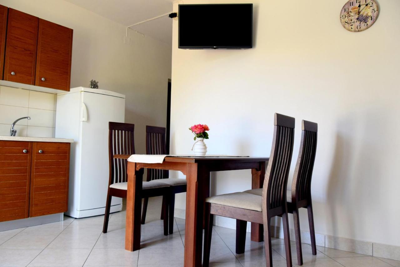 James Bond Apartments Palit Екстер'єр фото