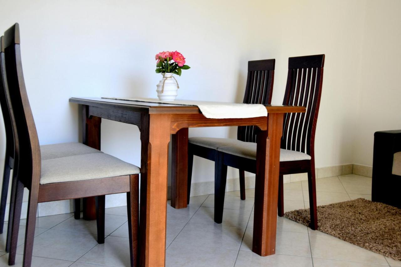 James Bond Apartments Palit Екстер'єр фото