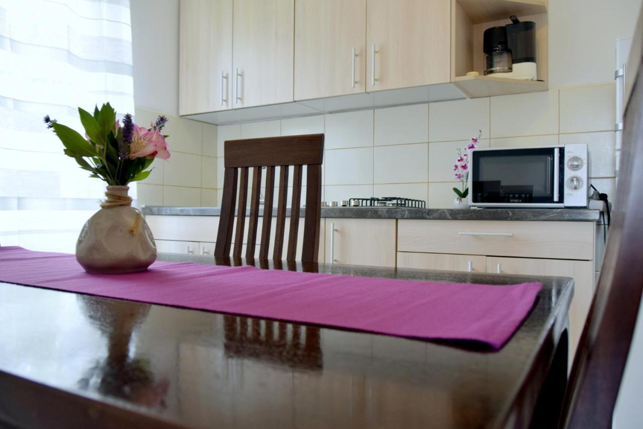 James Bond Apartments Palit Екстер'єр фото