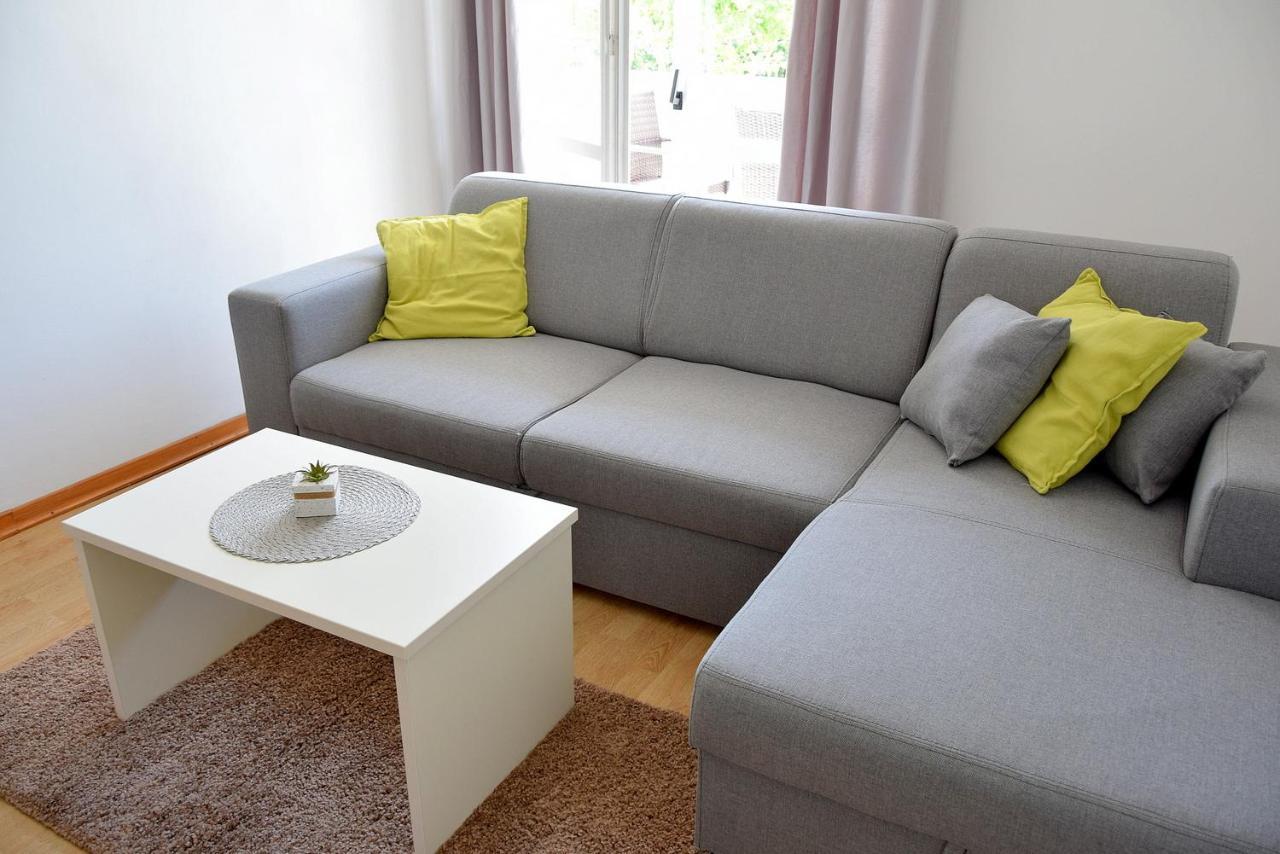 James Bond Apartments Palit Екстер'єр фото