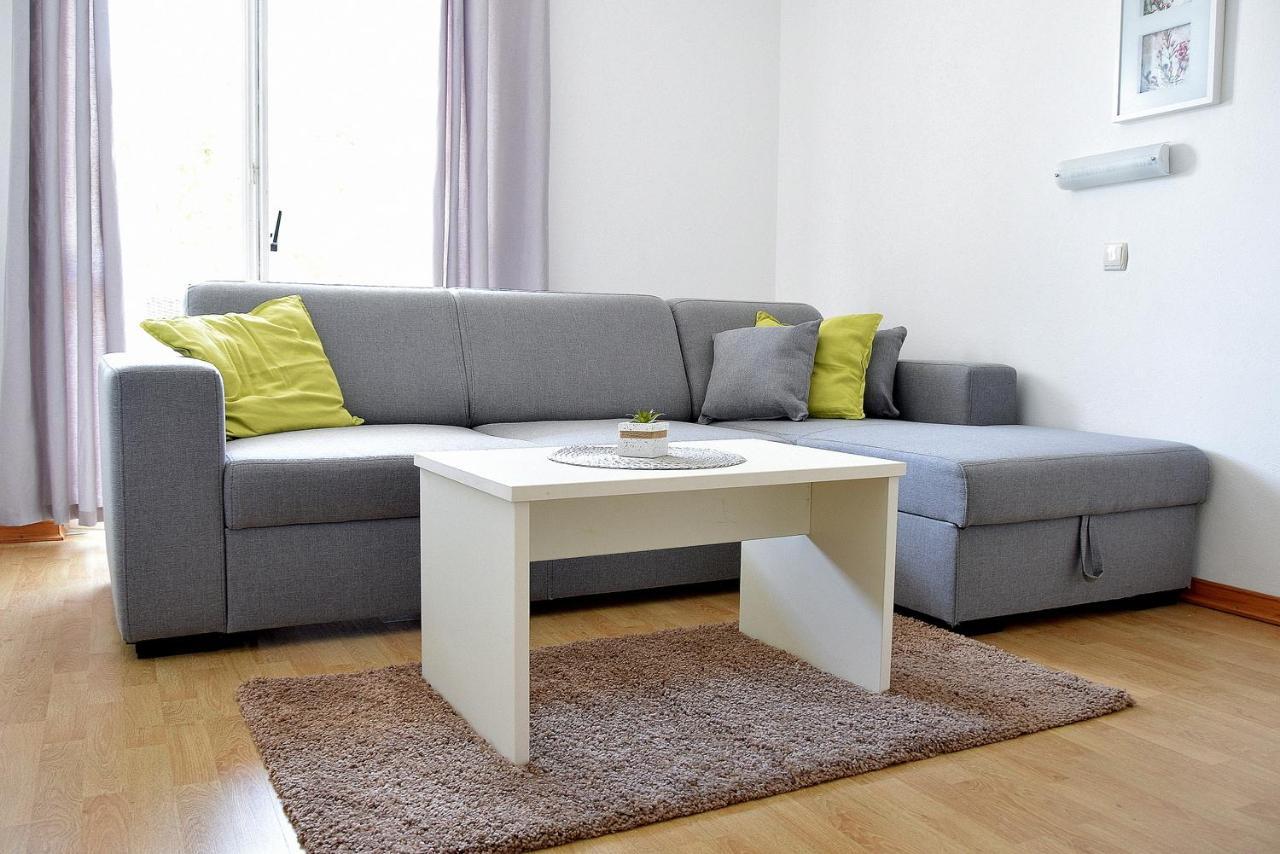 James Bond Apartments Palit Екстер'єр фото